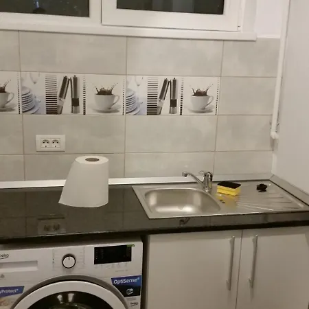 Grozavesti Near Politehnic Park * Bucureşti